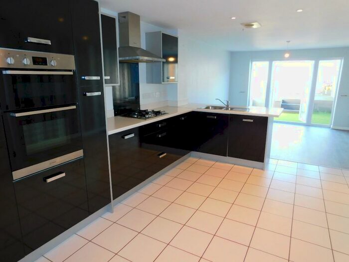 4 Bedroom Town House To Rent In Teasel Way, Peterborough, Cambridgeshire, PE7