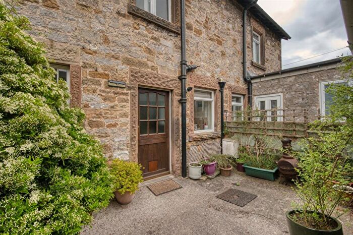 2 Bedroom Terraced House For Sale In Catcliffe Cottages, Bakewell, DE45