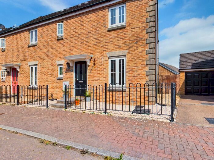 3 Bedroom Semi-Detached House To Rent In Glan Yr Afon, Gorseinon, Swansea, SA4