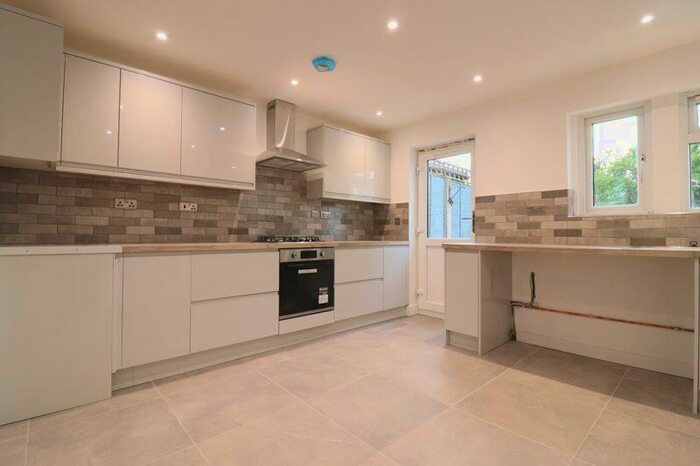 3 Bedroom Terraced House To Rent In Stroud Road, Gloucester, GL4