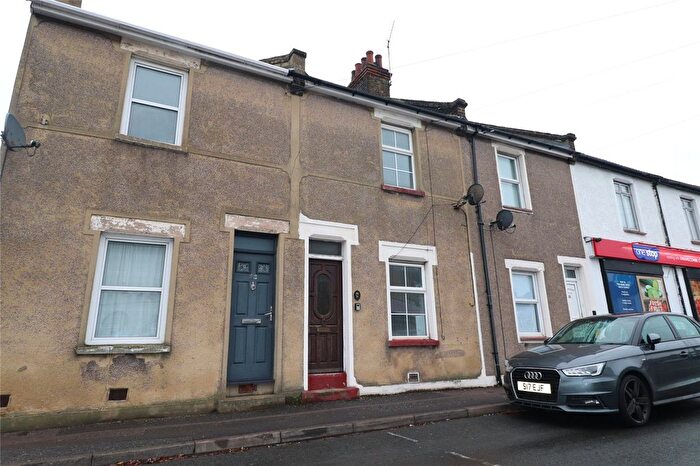 3 Bedroom Terraced House To Rent In Craylands Lane, Swanscombe, Kent, DA10