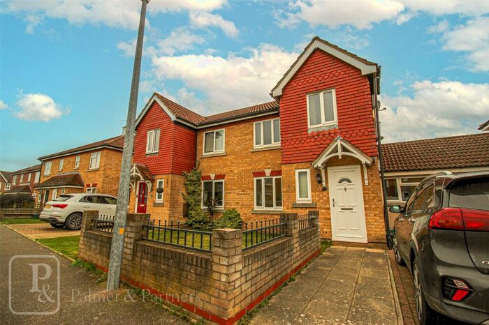 3 Bedroom Link Detached House To Rent In Titus Way, Colchester, Essex, CO4
