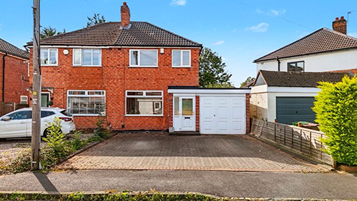 3 Bedroom Semi-Detached House For Sale In Chamberlain Crescent, Shirley, Solihull, B90