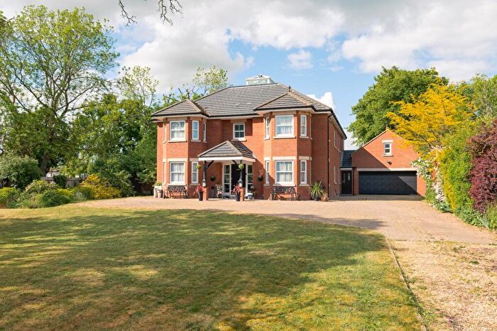 8 Bedroom Detached House For Sale In Bedford Road, Pavenham, Bedfordshire, MK43