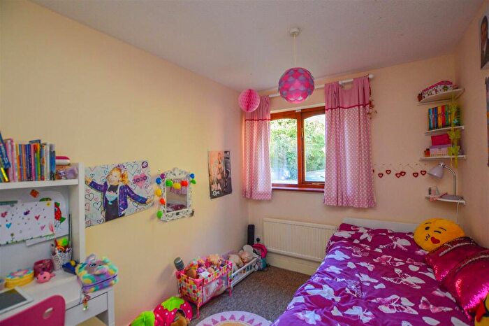 2 Bedroom Flat To Rent In Glenbower Court, Hatfield Road, AL4