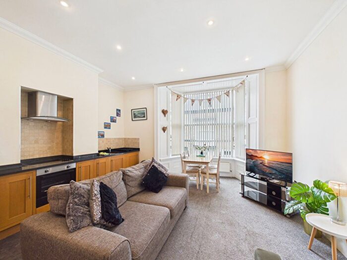 2 Bedroom Flat For Sale In North Road, Whitby, YO21
