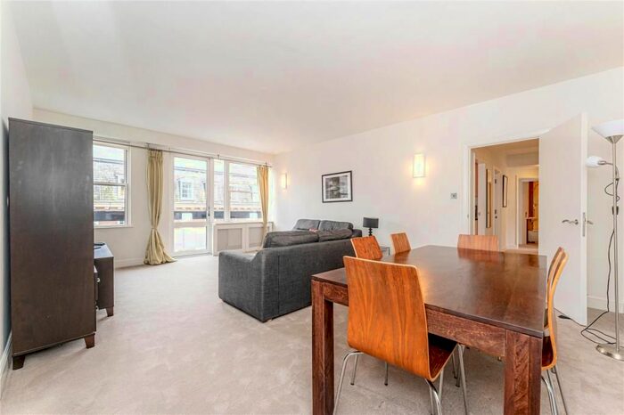 3 Bedroom Flat To Rent In Weymouth Street, Marylebone, London, W1W
