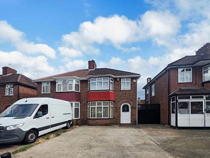 3 Bedroom Semi Detached House For Sale In Tintern Avenue, London, NW9