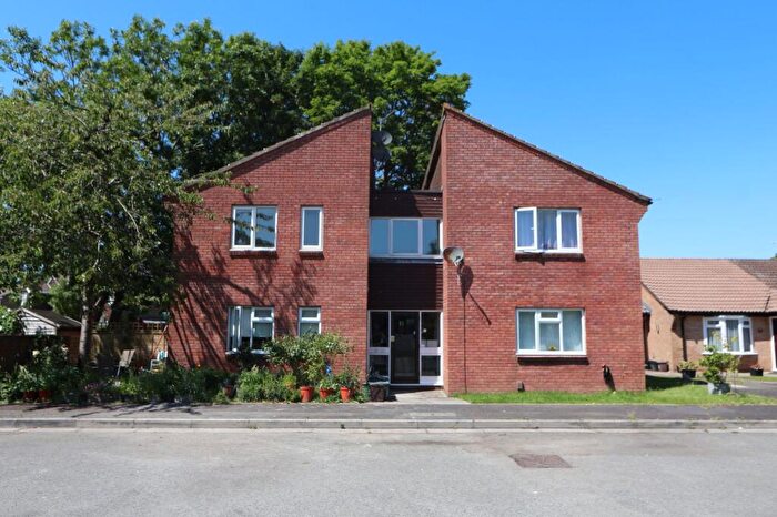 1 Bedroom Flat To Rent In Corner Croft, Clevedon, BS21