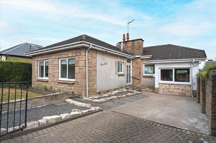 3 Bedroom Detached House For Sale In Silver Birch, FK2