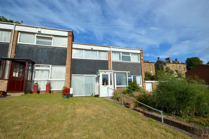 2 Bedroom Terraced House To Rent In Spring Grove, Gravesend, Kent, DA12