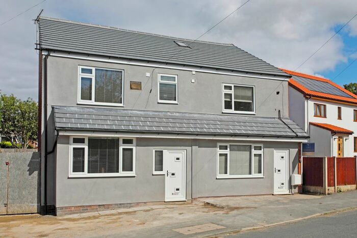 2 Bedroom End Of Terrace House To Rent In Crofton, Wakefield, WF4