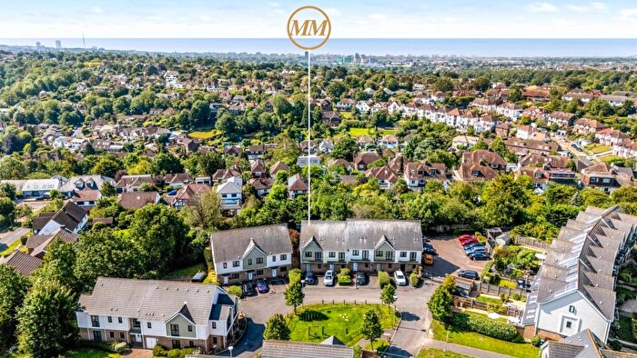 3 Bedroom End Of Terrace House For Sale In Gatton Park Lane, Brighton, BN1