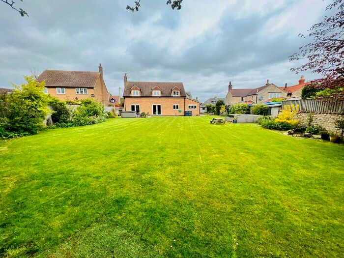 4 Bedroom Detached House For Sale In High Street, Swayfield, Grantham, NG33