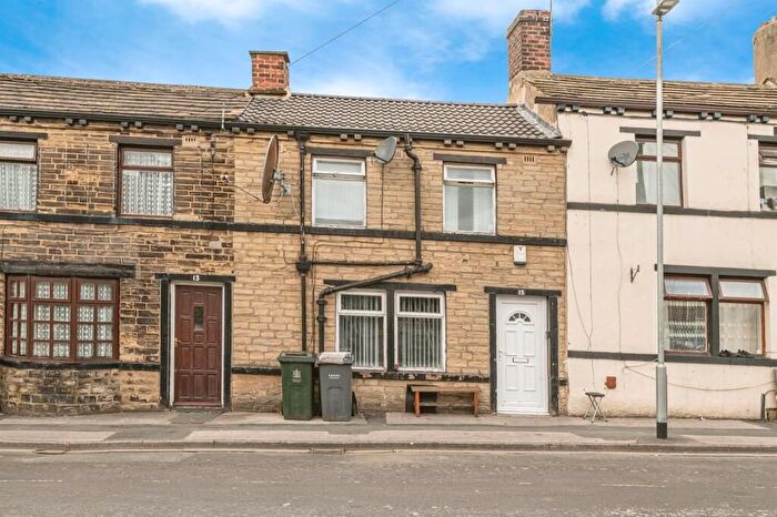 2 Bedroom Terraced House For Sale In Parratt Row, Bradford, BD3