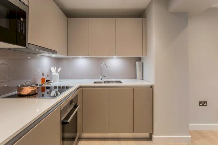2 Bedroom Flat To Rent In Churchyard Row, London, SE11