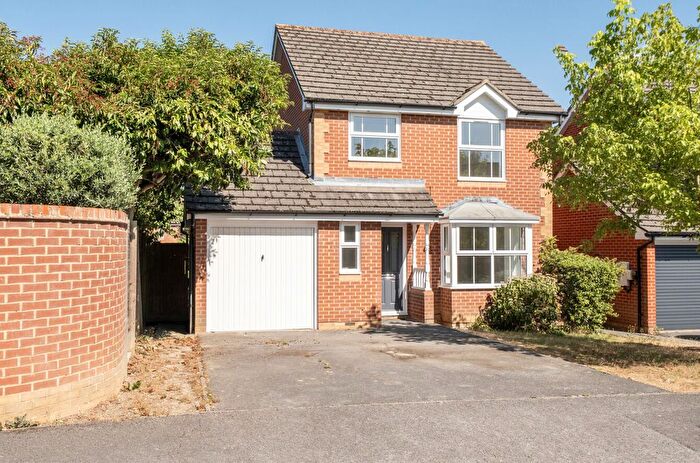 3 Bedroom Detached House For Sale In Thomas Drive, Warfield, Bracknell, Berkshire, RG42