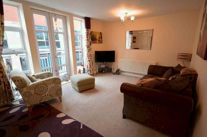 1 Bedroom Flat To Rent In Callingham Court, Beaconsfield, HP9