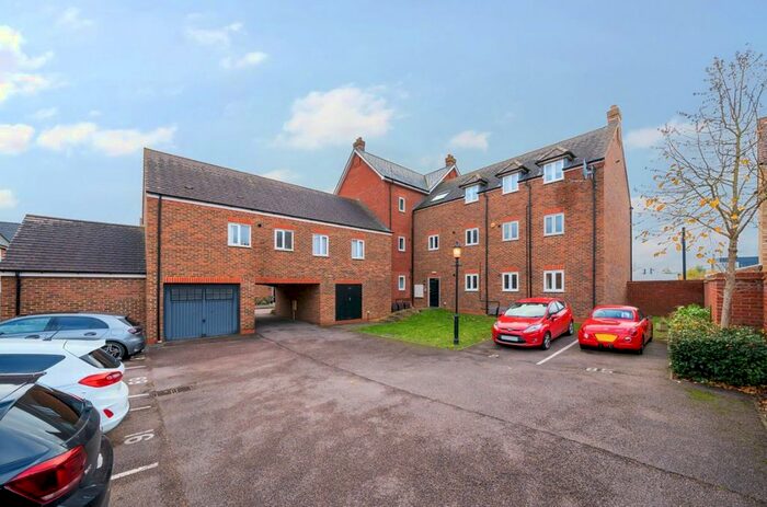 2 Bedroom Flat To Rent In Wilkinson Road, Kempston, Bedford, MK42