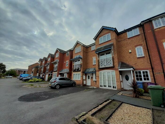 3 Bedroom House To Rent In Lockfields View, L3