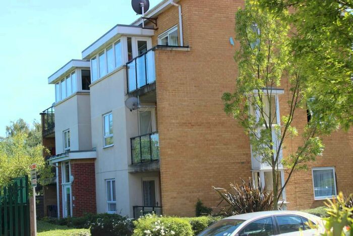 2 Bedroom Flat To Rent In Erebus Drive, West Thamesmead, SE28