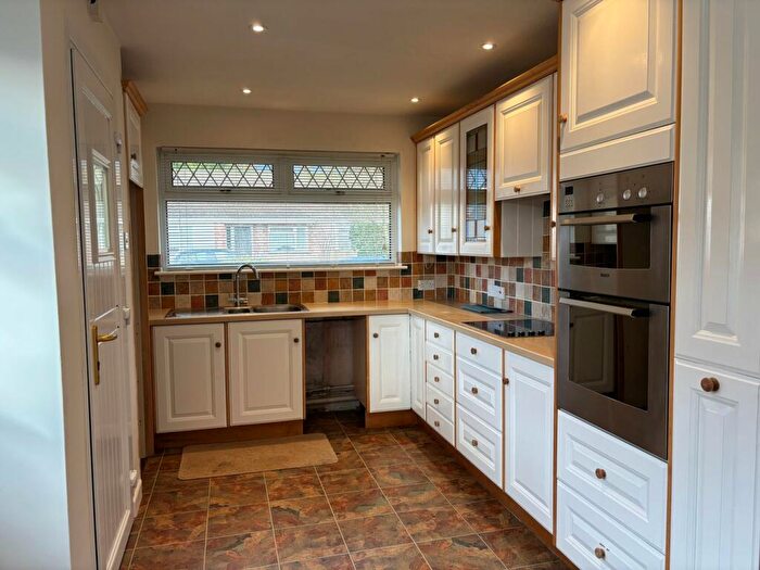 2 Bedroom Bungalow For Sale In Millers Gardens, Wells, BA5