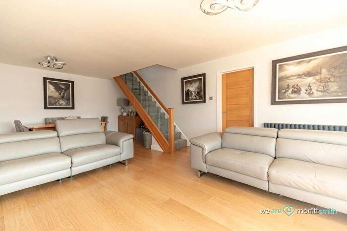 4 Bedroom Detached House For Sale In Vale Grove, Loxley, S6