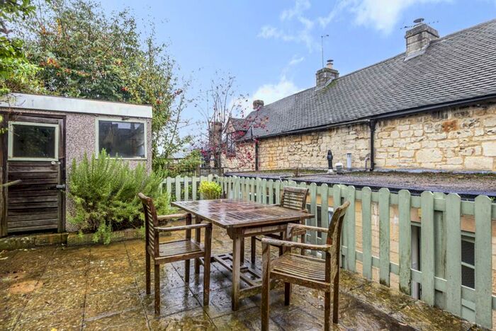 2 Bedroom Cottage To Rent In Vicarage Street Painswick, GL6