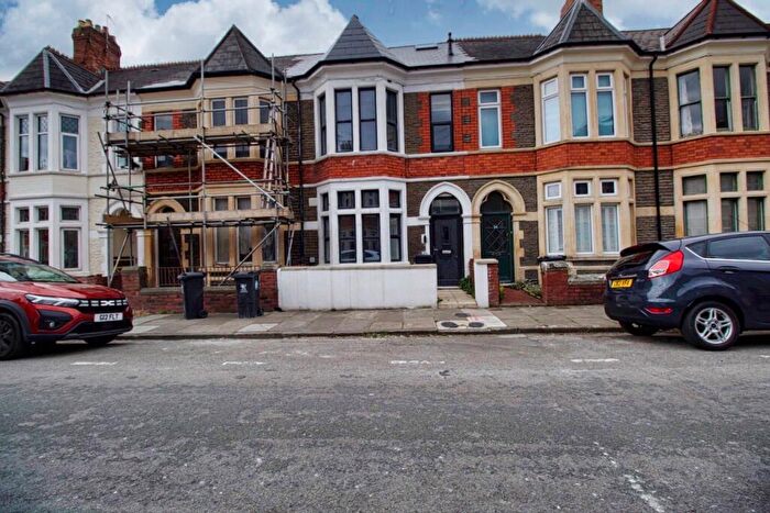 2 Bedroom Flat To Rent In A Beda Road, Cardiff, CF5