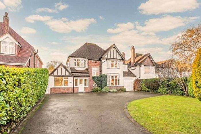 4 Bedroom Detached House To Rent In Warwick Road, Solihull, West Midlands, B91