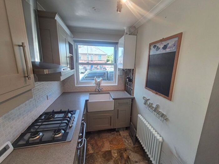 1 Bedroom Flat To Rent In Hendford Grove, Yeovil, BA20