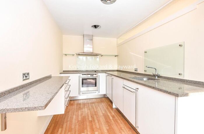 2 Bedroom Property To Rent In Fortis Green, London, N2