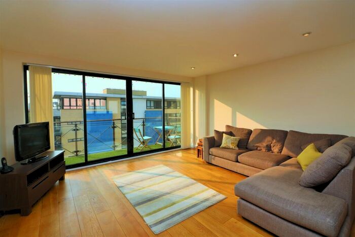 2 Bedroom Apartment To Rent In Ocean Wharf, Westferry Road, E14