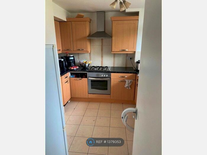 4 Bedroom Flat To Rent In Islington, London, N7