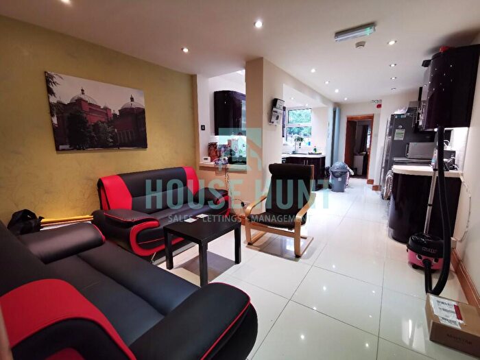 6 Bedroom Terraced House To Rent In Hubert Road, Birmingham, B29