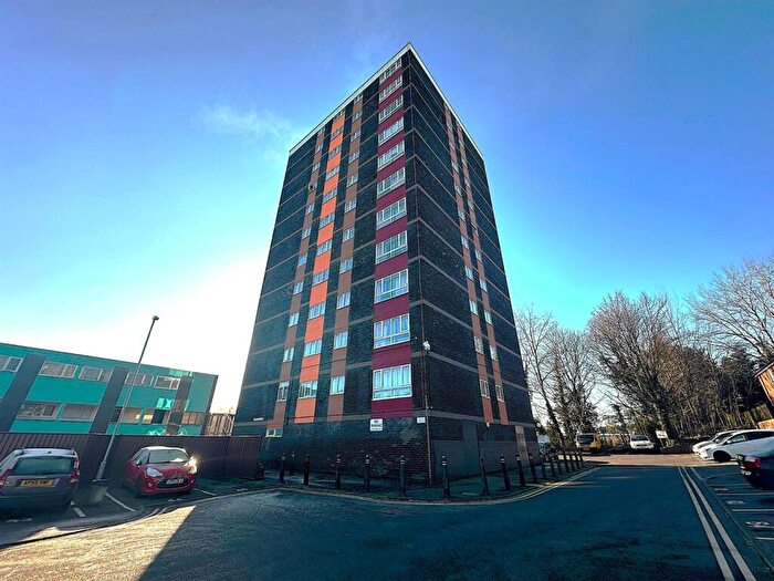 2 Bedroom Flat To Rent In St. Cecilia Close, Kidderminster, DY10
