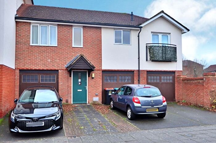 2 Bedroom Flat For Sale In Radstock Crescent, Broughton, MK10