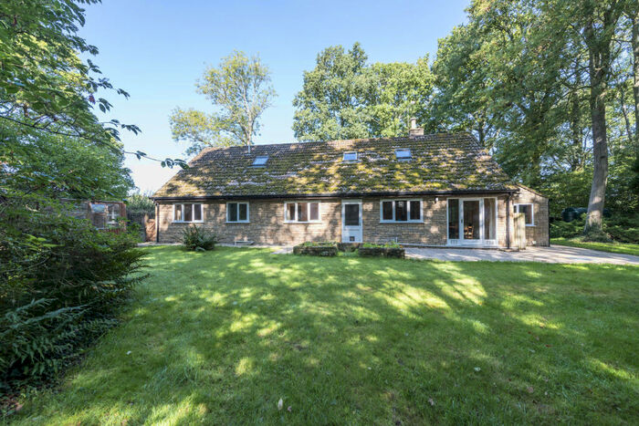 6 Bedroom Detached Bungalow To Rent In Kings Stag, DT10