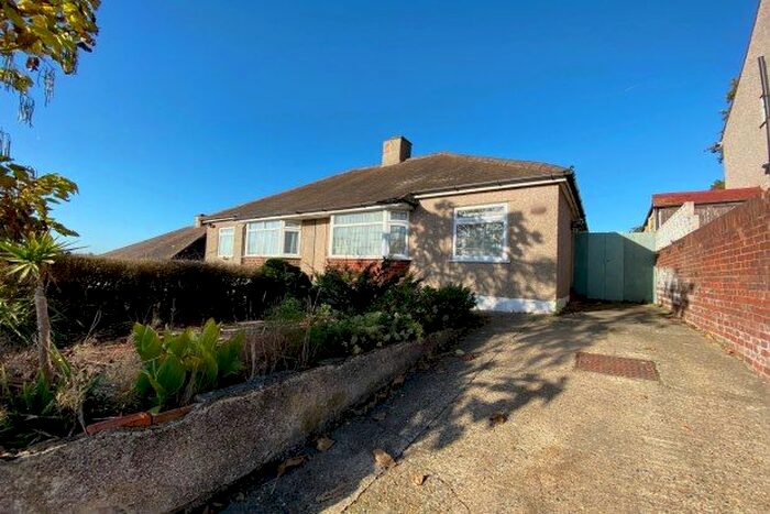 3 Bedroom Bungalow To Rent In Edmunds Avenue, Orpington BR5
