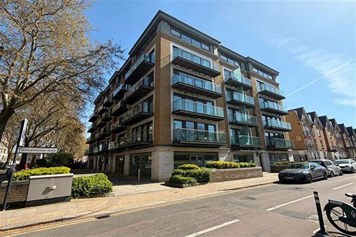 1 Bedroom Flat To Rent In Marlborough House, Chiswick High Roadlondon, W4