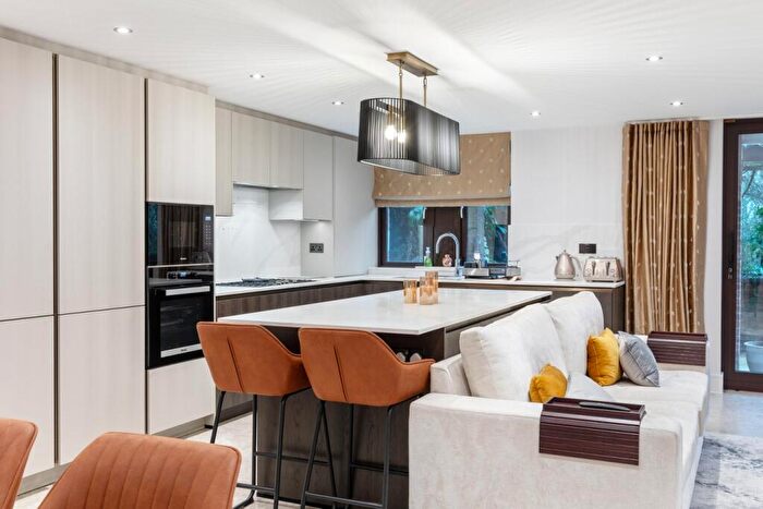 3 Bedroom Flat For Sale In Chasewood Park, Sudbury Hill, Harrow, HA1