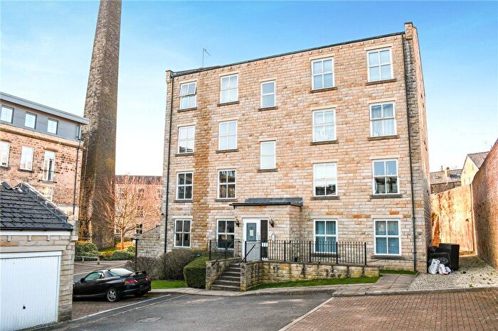 2 Bedroom Flat For Sale In Britannia Wharf, Bingley, West Yorkshire, BD16