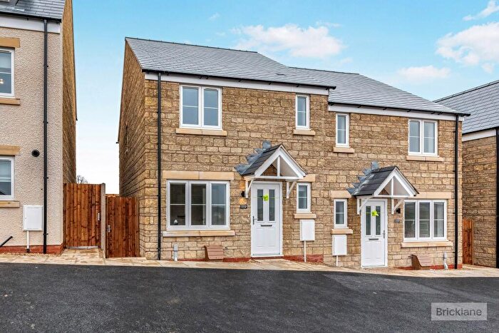 3 Bedroom End Of Terrace House To Rent In Airfield Way, Corby, NN17