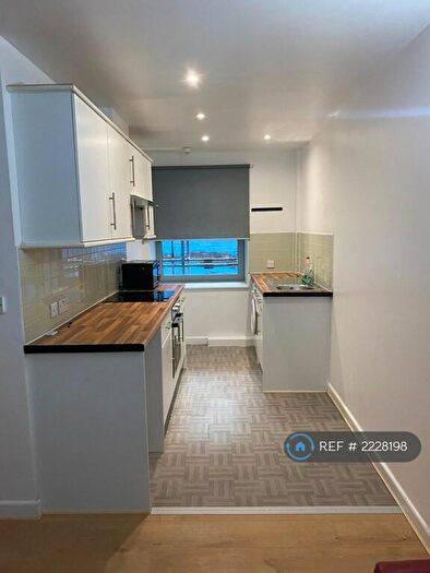 2 Bedroom Flat To Rent In Cranbrook House, Nottingham, NG1