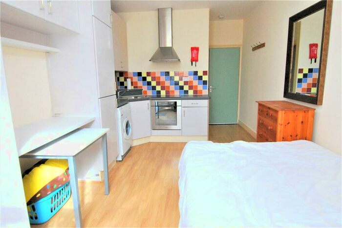 Studio To Rent In Crossfield Road, Harringay, London, N17