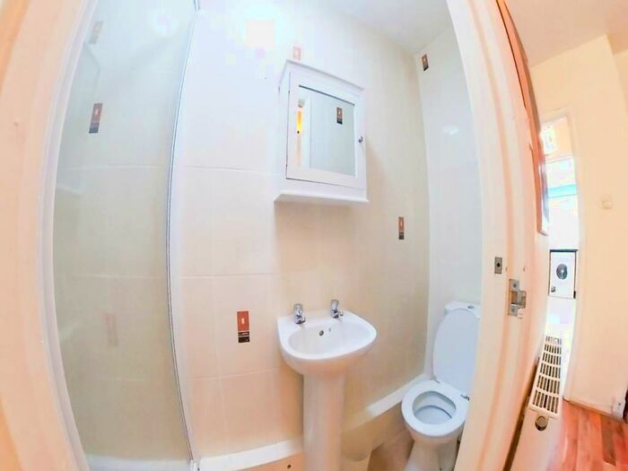 5 Bedroom House To Rent In Mead Way, Canterbury, Kent, CT2