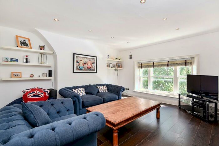 1 Bedroom Flat To Rent In Rosendale Road, London, SE21