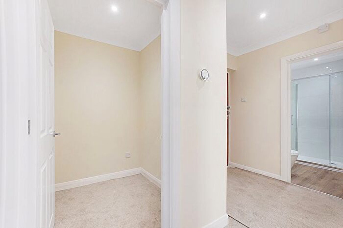 1 Bedroom Bungalow For Sale In Gorringe Avenue, South Darenth, Dartford, DA4