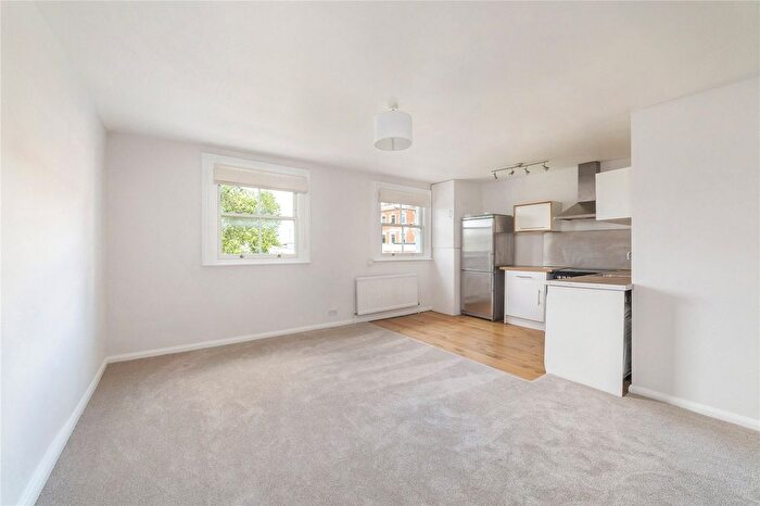1 Bedroom Terraced House To Rent In Camden Street, Camden, NW1