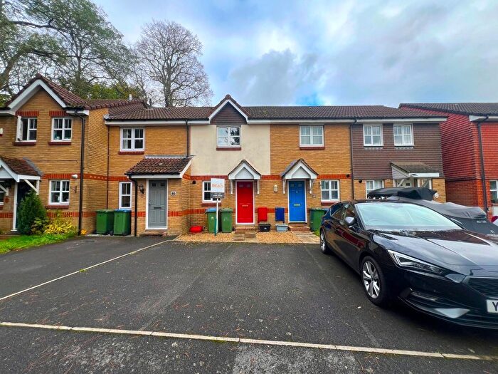 2 Bedroom Detached House To Rent In Bevan Close, Woolston, Southampton, Hampshire, SO19